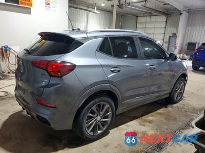 Trzecie zdjęcie samochodu z tyłu: 2022 BUICK ENCORE GX SELECT VIN:KL4MMESL9NB044711 - miniatura