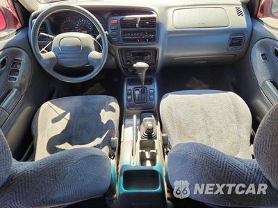 Zdjęcie 8 z 12 samochodu: 2000 SUZUKI VITARA VIN:JS3TD62V3Y4129367 - miniatura