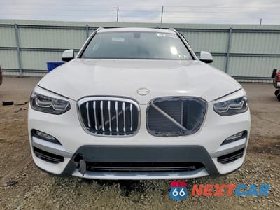 Piąte zdjęcie samochodu w środku: 2018 BMW X3 XDRIVE30I VIN:5UXTR9C59JLD73165 - miniatura