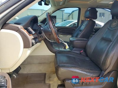 Zdjęcie 7 z 14 samochodu: 2010 CADILLAC ESCALADE PLATINUM HYBRID VIN:1GYUKFEJ3AR199004 - miniatura