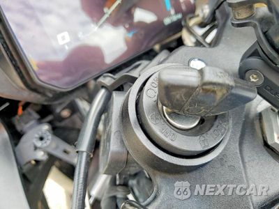 Zdjęcie 8 z 9 samochodu: 2024 BMW S 1000 RR VIN:WB10E6307R6J52154 - miniatura