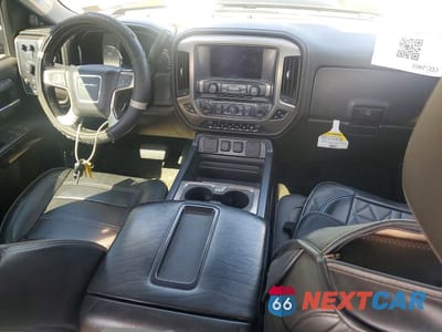 Zdjęcie 8 z 13 samochodu: 2015 GMC SIERRA K3500 DENALI VIN:1GT424E89FF658150 - miniatura