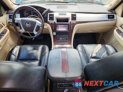 Zdjęcie 8 z 13 samochodu: 2007 CADILLAC ESCALADE LUXURY VIN:1GYFK63827R199206 - miniatura