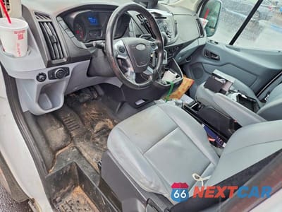 Zdjęcie 8 z 13 samochodu: 2017 FORD TRANSIT 150 DELIVERY VAN VIN:1FTYE1ZM9HKA81628 - miniatura