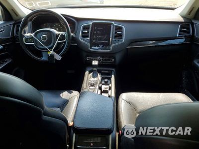 Zdjęcie 8 z 13 samochodu: 2018 VOLVO XC90 T5 VIN:YV4102PK3J1357673 - miniatura