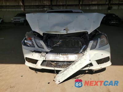Piąte zdjęcie samochodu w środku: 2010 MERCEDES-BENZ E 350 VIN:WDDHF5GB0AA112191 - miniatura