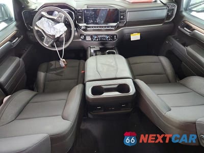 Zdjęcie 8 z 12 samochodu: 2026 CHEVROLET SILVERADO K1500 RST VIN:3GCUKEE84TG206316 - miniatura