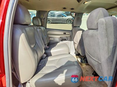 Zdjęcie 11 z 14 samochodu: 2002 CHEVROLET SUBURBAN C1500 VIN:3GNEC16Z82G350202 - miniatura