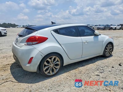 Trzecie zdjęcie samochodu z tyłu: 2015 HYUNDAI VELOSTER BASE VIN:KMHTC6AD7FU225134 - miniatura