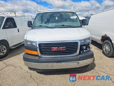 Piąte zdjęcie samochodu w środku: 2017 GMC SAVANA G2500 VIN:1GTW7AFF4H1913907 - miniatura