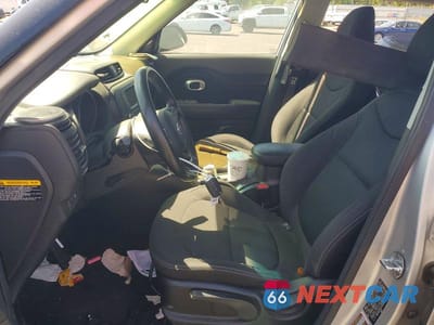 Zdjęcie 7 z 12 samochodu: 2017 KIA SOUL BASE VIN:KNDJN2A26H7455648 - miniatura