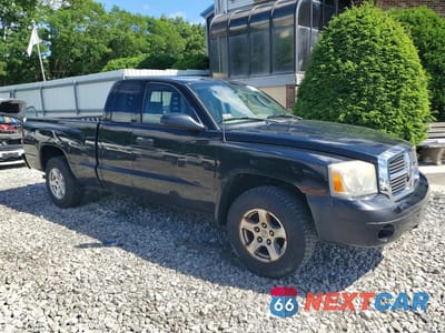 Czwarte zdjęcie samochodu z boku: 2006 DODGE DAKOTA SLT VIN:1D7HW42K06S527997 - miniatura
