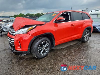2017 TOYOTA HIGHLANDER LE 5TDBZRFH7HS374355 - główne zdjęcie licytacji z USA - miniatura
