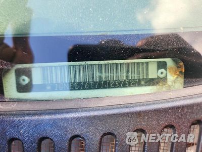 Zdjęcie 13 z 13 samochodu: 2001 CHEVROLET SUBURBAN C1500 VIN:1GNEC16T71J257521 - miniatura