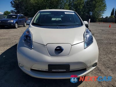 Piąte zdjęcie samochodu w środku: 2016 NISSAN LEAF S VIN:1N4AZ0CP1GC311048 - miniatura