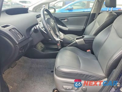 Zdjęcie 7 z 13 samochodu: 2014 TOYOTA PRIUS FOUR VIN:JTDKN3DU9E0387857 - miniatura
