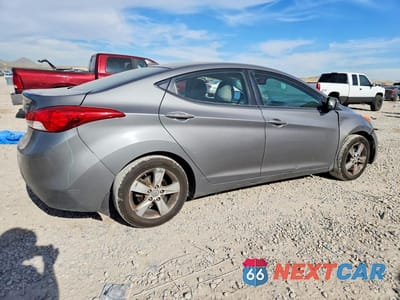 Trzecie zdjęcie samochodu z tyłu: 2013 HYUNDAI ELANTRA GLS VIN:5NPDH4AE1DH173322 - miniatura