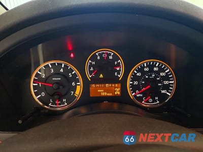 Zdjęcie 9 z 14 samochodu: 2015 NISSAN ARMADA PLATINUM VIN:5N1BA0NEXFN613499 - miniatura