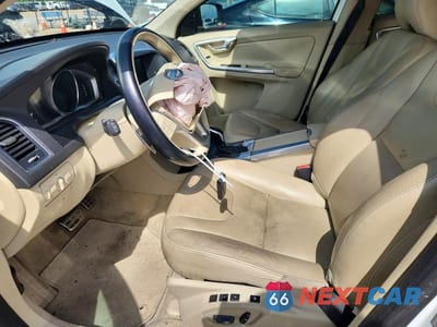 Zdjęcie 7 z 13 samochodu: 2015 VOLVO XC60 T6 PREMIER VIN:YV449MDK9F2637196 - miniatura