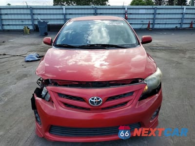 Piąte zdjęcie samochodu w środku: 2012 TOYOTA COROLLA S VIN:2T1BU4EE1CC784398 - miniatura