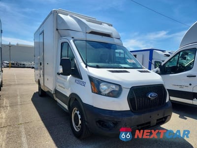 Czwarte zdjęcie samochodu z boku: 2020 FORD TRANSIT DELIVERY TRUCK VIN:1FDBW5Z81LKB52502 - miniatura