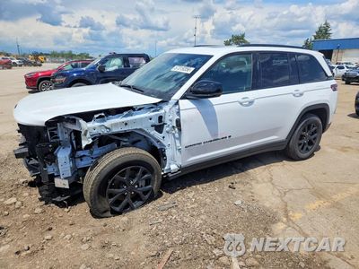 2025 JEEP GRAND CHEROKEE LAREDO 1C4RJHAG9SC370704 - główne zdjęcie licytacji z USA - miniatura