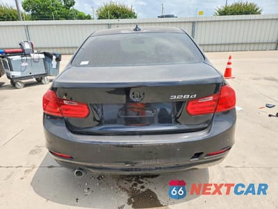 Zdjęcie 6 z 12 samochodu: 2015 BMW 328 D VIN:WBA3D3C56FK157620 - miniatura