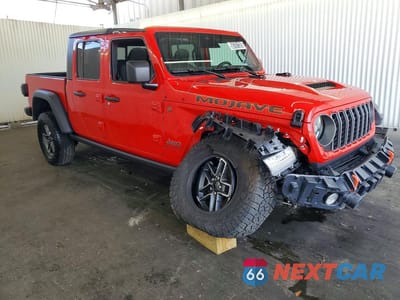 Czwarte zdjęcie samochodu z boku: 2026 JEEP GLADIATOR MOJAVE VIN:1C6RJTEGXTL150915 - miniatura