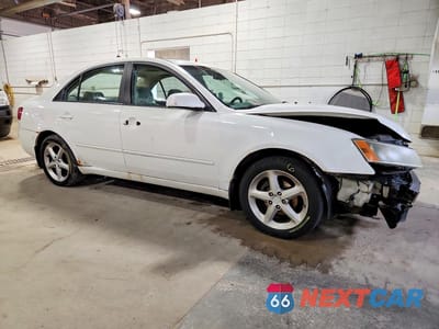 Czwarte zdjęcie samochodu z boku: 2007 HYUNDAI SONATA GLS VIN:5NPET46C87H260309 - miniatura