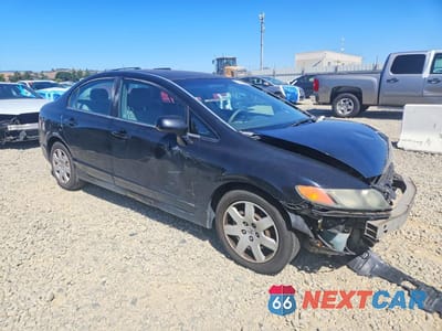 Czwarte zdjęcie samochodu z boku: 2008 HONDA CIVIC LX VIN:2HGFA16578H324605 - miniatura