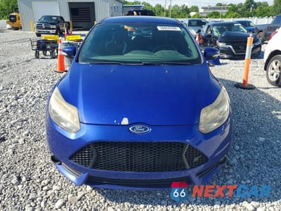 Piąte zdjęcie samochodu w środku: 2014 FORD FOCUS ST VIN:1FADP3L98EL422599 - miniatura