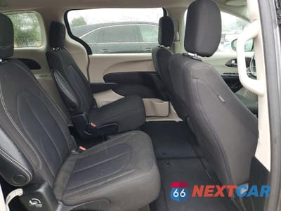 Zdjęcie 11 z 13 samochodu: 2023 CHRYSLER VOYAGER LX VIN:2C4RC1CG0PR606234 - miniatura