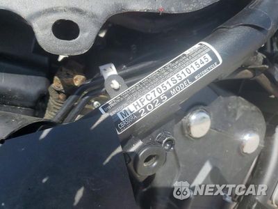 Zdjęcie 9 z 9 samochodu: 2025 HONDA CBR500 RA VIN:MLHPC7051S5101545 - miniatura