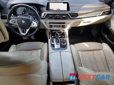 Zdjęcie 8 z 12 samochodu: 2016 BMW 750 XI VIN:WBA7F2C5XGG420864 - miniatura