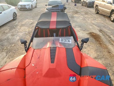 Piąte zdjęcie samochodu w środku: 2016 POLARIS SLINGSHOT SL VIN:57XAAPFA7G5109859 - miniatura