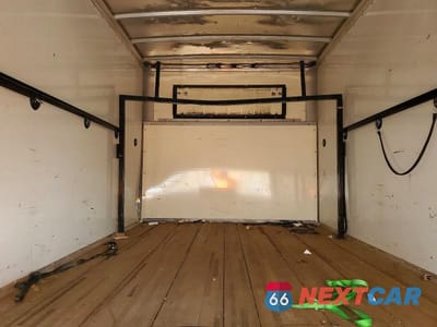 Zdjęcie 10 z 13 samochodu: 2023 CHEVROLET EXPRESS BOX TRUCK VIN:1GB3GSC7XP1103612 - miniatura