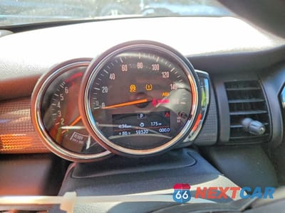 Zdjęcie 9 z 12 samochodu: 2018 MINI COOPER VIN:WMWXU1C59J2F80578 - miniatura