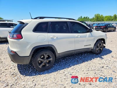 Trzecie zdjęcie samochodu z tyłu: 2019 JEEP CHEROKEE LATITUDE PLUS VIN:1C4PJMLX4KD329811 - miniatura