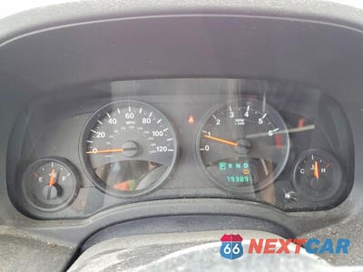 Zdjęcie 9 z 13 samochodu: 2013 JEEP COMPASS LATITUDE VIN:1C4NJDEBXDD196242 - miniatura