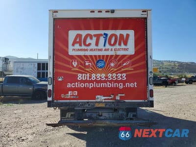 Zdjęcie 6 z 13 samochodu: 2015 GMC SAVANA CUT - BOX TRUCK VIN:1GD373CG3F1131442 - miniatura