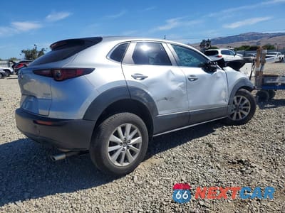 Trzecie zdjęcie samochodu z tyłu: 2021 MAZDA CX-30 SELECT VIN:3MVDMABLXMM245814 - miniatura