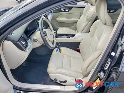 Zdjęcie 7 z 13 samochodu: 2020 VOLVO S60 VIN:7JRA22TKXLG072053 - miniatura