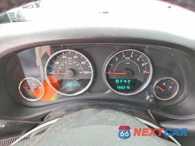 Zdjęcie 9 z 13 samochodu: 2012 JEEP WRANGLER UNLIMITED SAHARA VIN:1C4HJWEG2CL111886 - miniatura