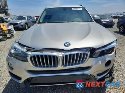Piąte zdjęcie samochodu w środku: 2017 BMW X3 SDRIVE28I VIN:5UXWZ7C38H0V89842 - miniatura