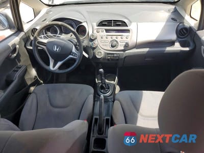 Zdjęcie 8 z 14 samochodu: 2012 HONDA FIT VIN:JHMGE8G37CC039099 - miniatura