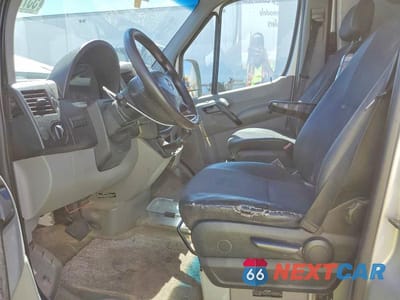 Zdjęcie 7 z 13 samochodu: 2015 MERCEDES-BENZ SPRINTER 2500 VIN:WD3PE8DC8F5957811 - miniatura