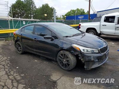 Czwarte zdjęcie samochodu z boku: 2018 KIA FORTE LX VIN:3KPFL4A72JE199632 - miniatura