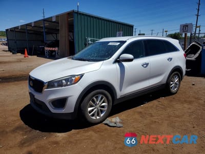 2016 KIA SORENTO LX V6 5XYPGDA58GG132066 - główne zdjęcie licytacji z USA - miniatura