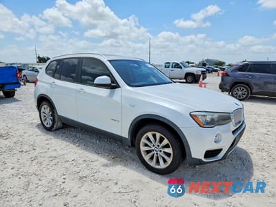Czwarte zdjęcie samochodu z boku: 2015 BMW X3 XDRIVE28I VIN:5UXWX9C5XF0D62025 - miniatura