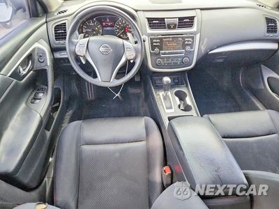 Zdjęcie 8 z 12 samochodu: 2017 NISSAN ALTIMA 2.5 SR VIN:1N4AL3AP8HC160765 - miniatura